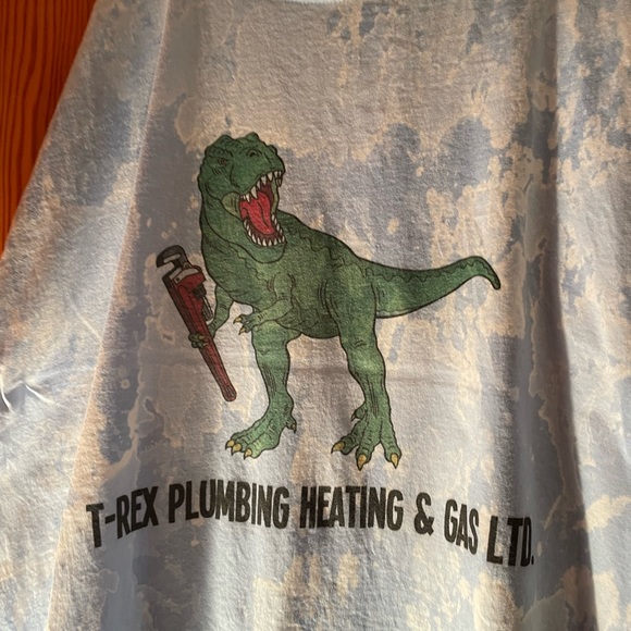 🦖T-Rex Plumbing Heating & Gas Ltd. Acid Wash Blue T-Shirt US XL Brand New🦖 - Picture 4 of 7